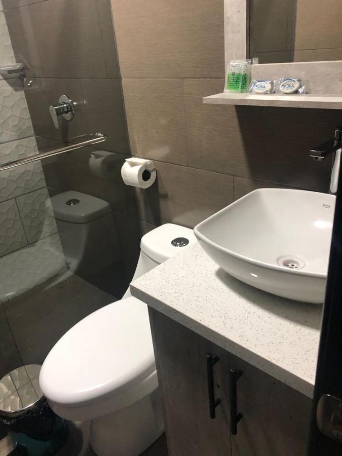 Stelar Hostal Cuenca Bagian luar foto