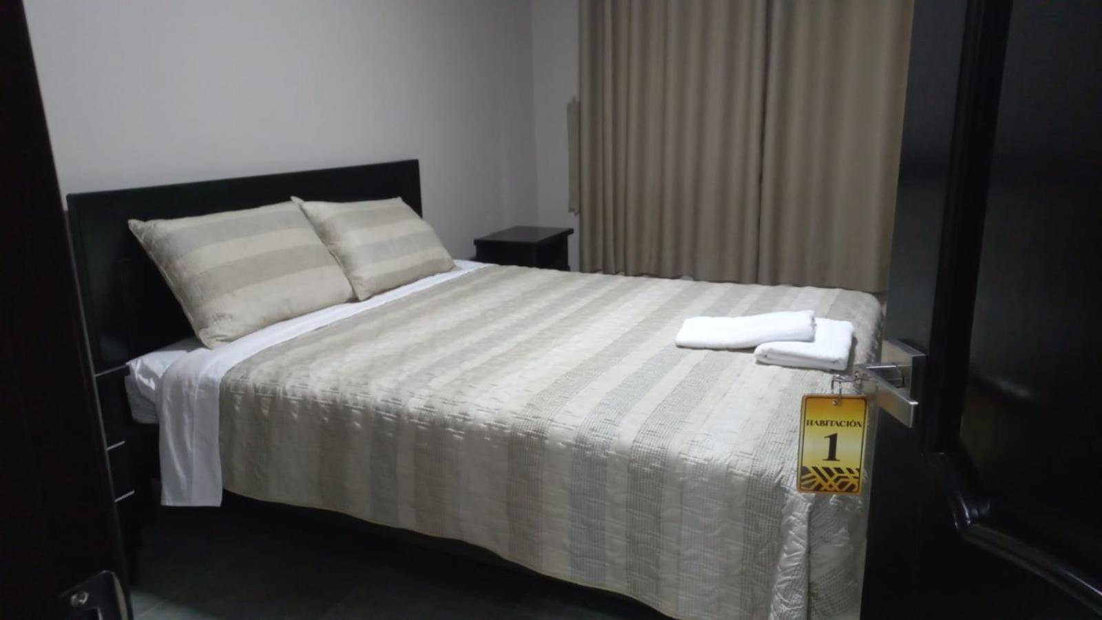 Stelar Hostal Cuenca Bagian luar foto