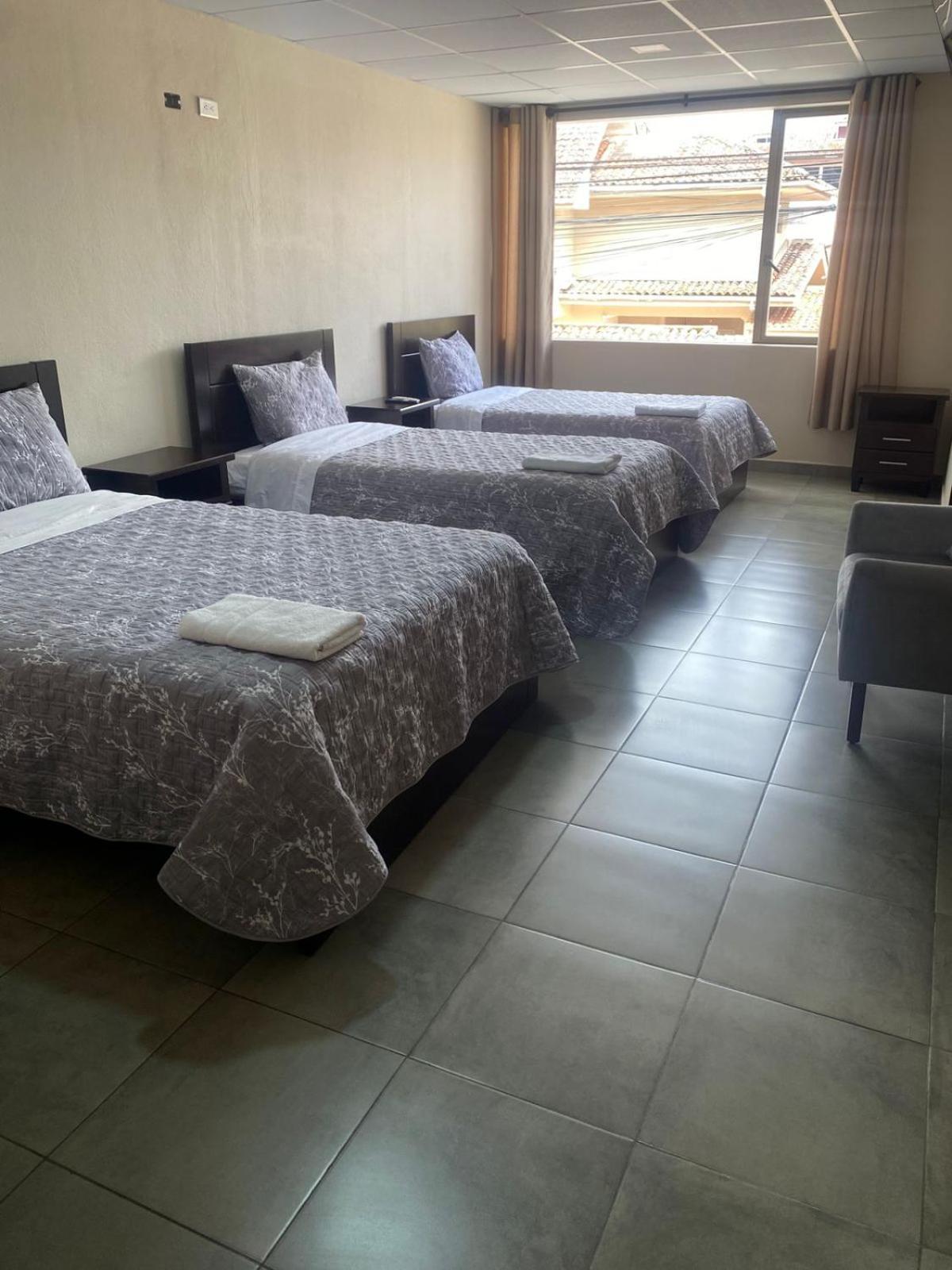 Stelar Hostal Cuenca Bagian luar foto